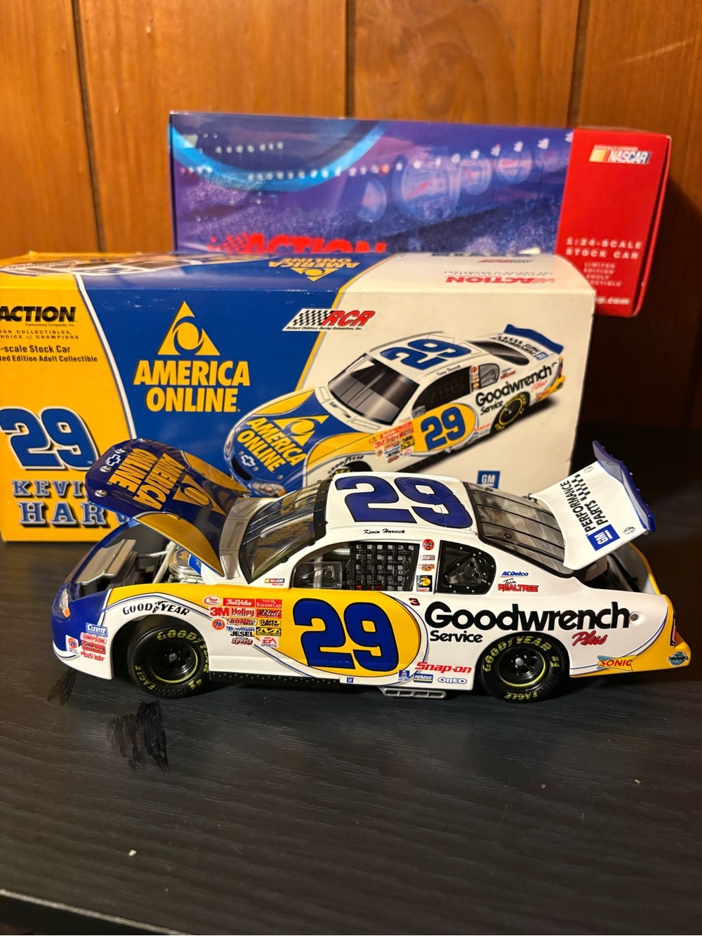 Kevin Harvick No.29 Goodwrench & America Online Die-Cast Car - Blue & White
